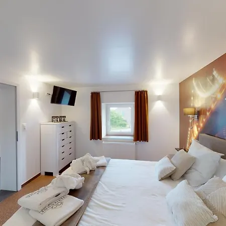 ヴィラ A&b Wellness 6 Personen *