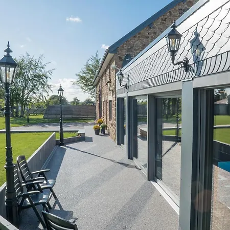 ヴィラ A&b Wellness 6 Personen ビューリンゲン