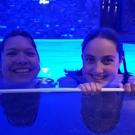 ヴィラ A&b Wellness 6 Personen *