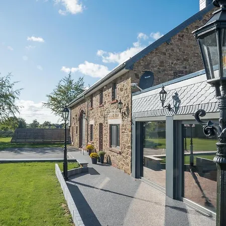 ヴィラ A&b Wellness 6 Personen ビューリンゲン